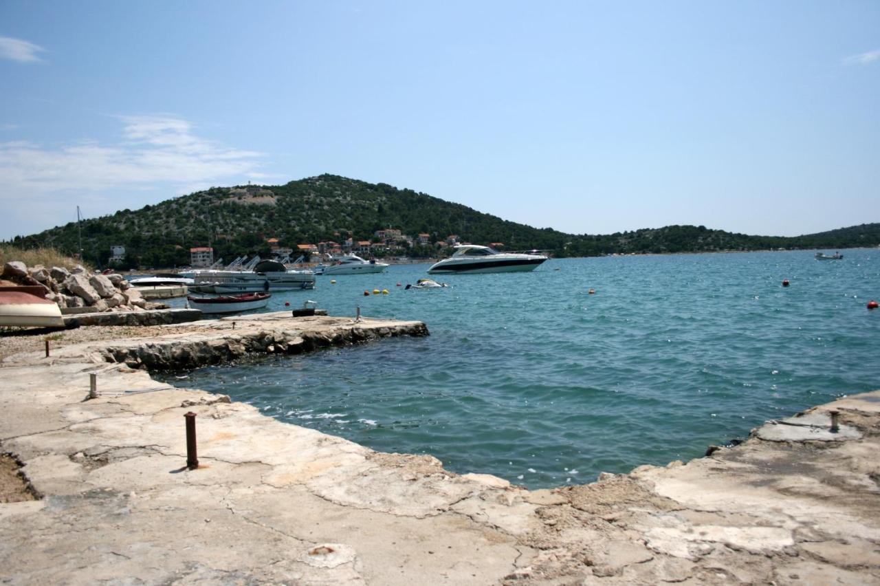 Apartments By The Sea Tisno, Murter - 5141 Экстерьер фото