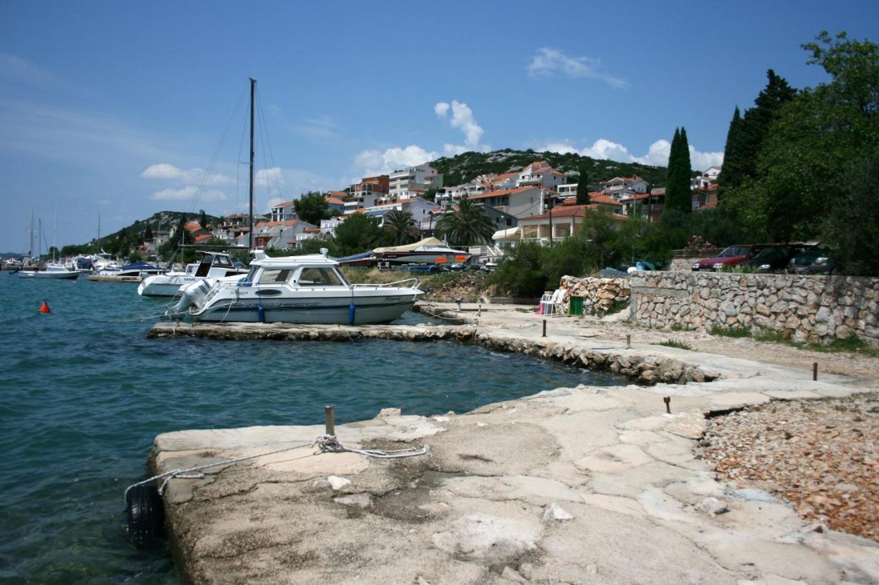 Apartments By The Sea Tisno, Murter - 5141 Экстерьер фото