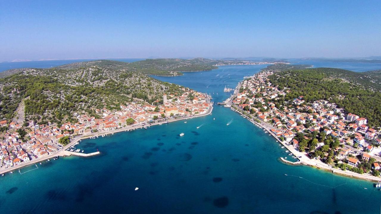 Apartments By The Sea Tisno, Murter - 5141 Экстерьер фото