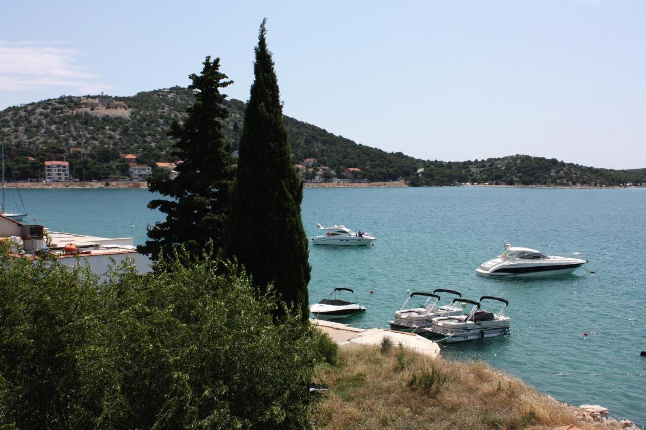 Apartments By The Sea Tisno, Murter - 5141 Экстерьер фото
